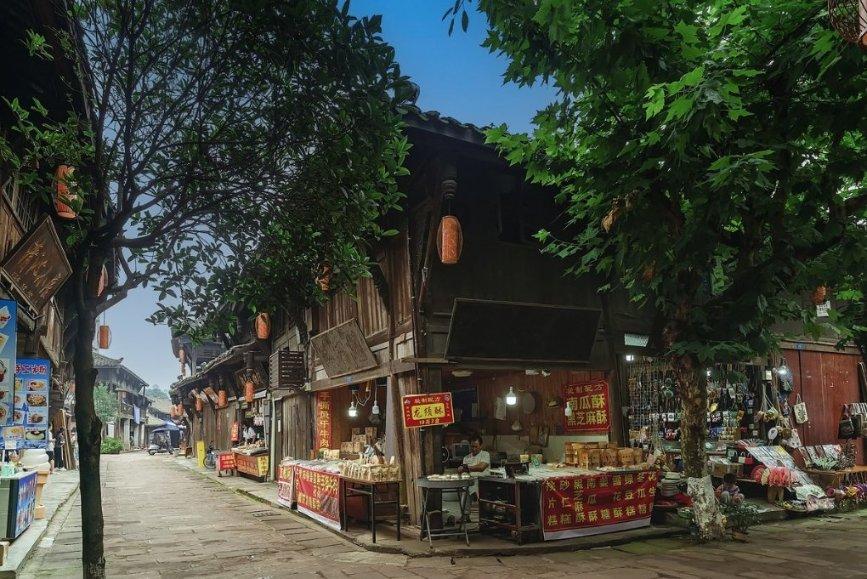 65岁朱玲玲艳压群芳！连陈茵媺都被比下去，同场陈奕迅秒变乖仔！